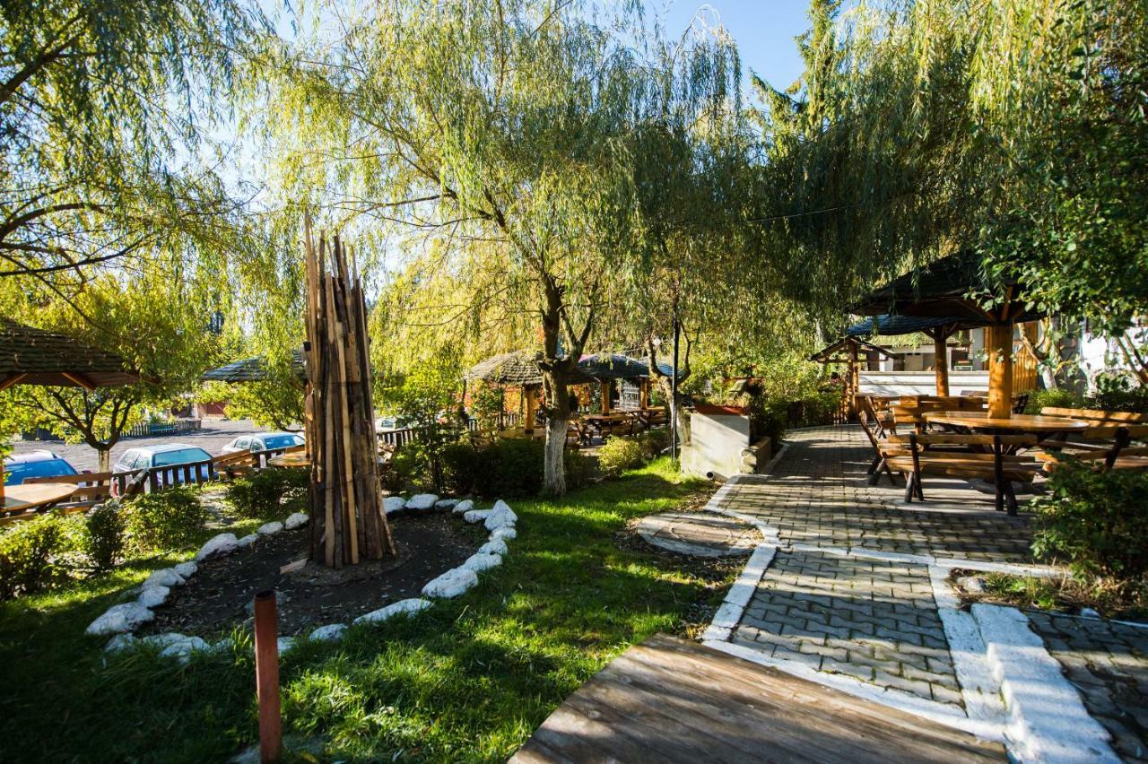Gura Diham Hotel Busteni Ngoại thất bức ảnh